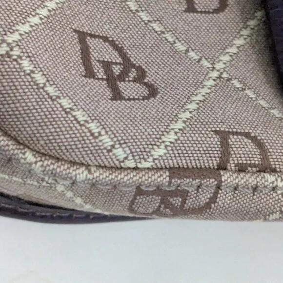 DOONEY & BOURKE Signature Canvas Leather Wristlet Brown & Tan - Picture 4 of 7